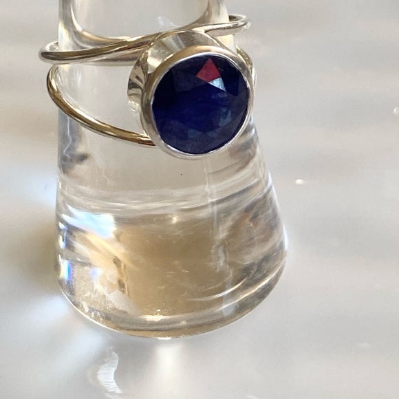 Stunning Sterling Silver and Blue Gemstone Ring size 7.5/8 - Picture 6 of 9